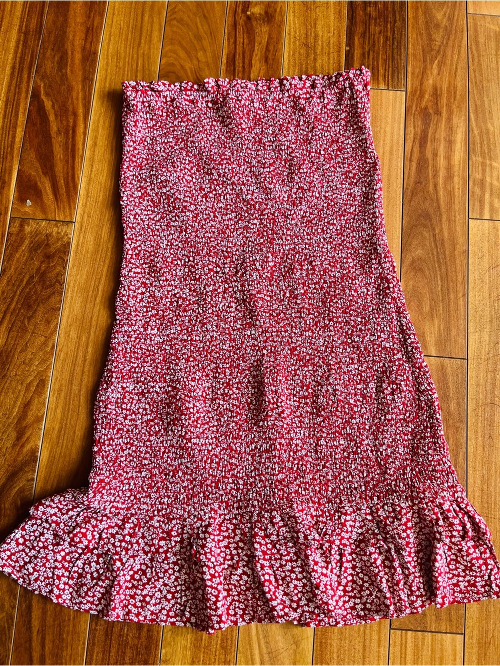 NWT American Eagle Red Smocked Floral Dress w Ruffle Hem